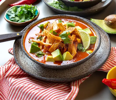 Consomé de pollo con verduras