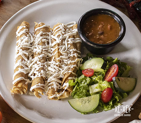 Tacos dorados
