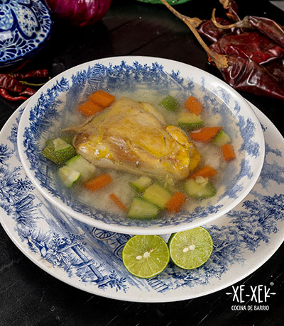 Caldo de pollo
